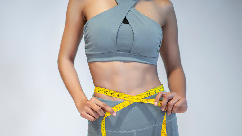 Is a 30 inch waist fat for a woman?